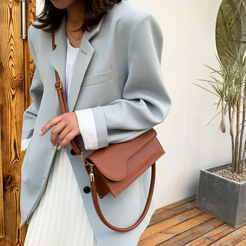 Den nye koreanske sommeren 2020 ren farve underarm taske enkelt skulder diagonal tværs af temperament alsidig mode, enkel